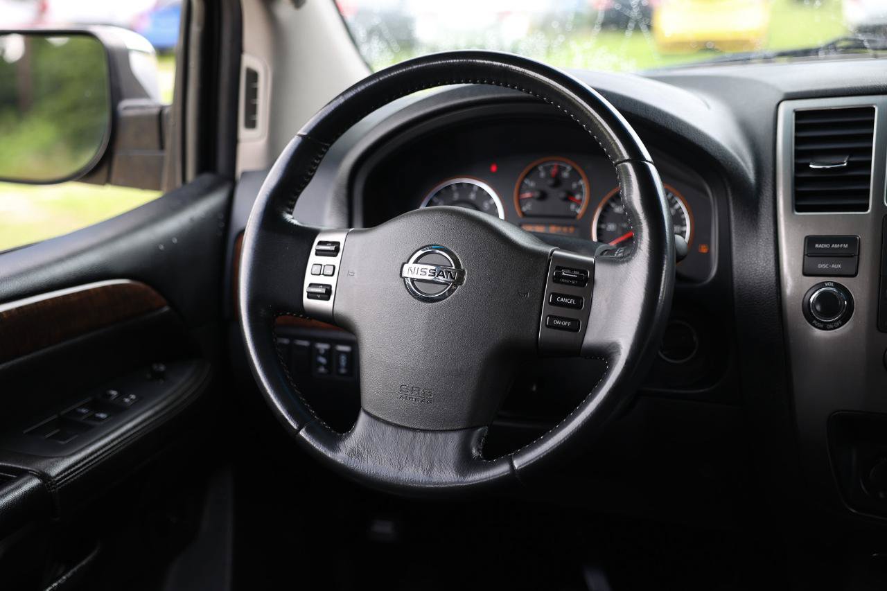 Used 2010 Nissan Armada Titanium RWD image 28