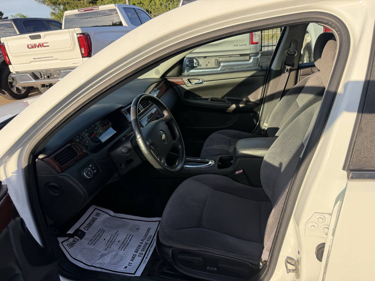 Used 2010 Chevrolet Impala LT FWD image 7