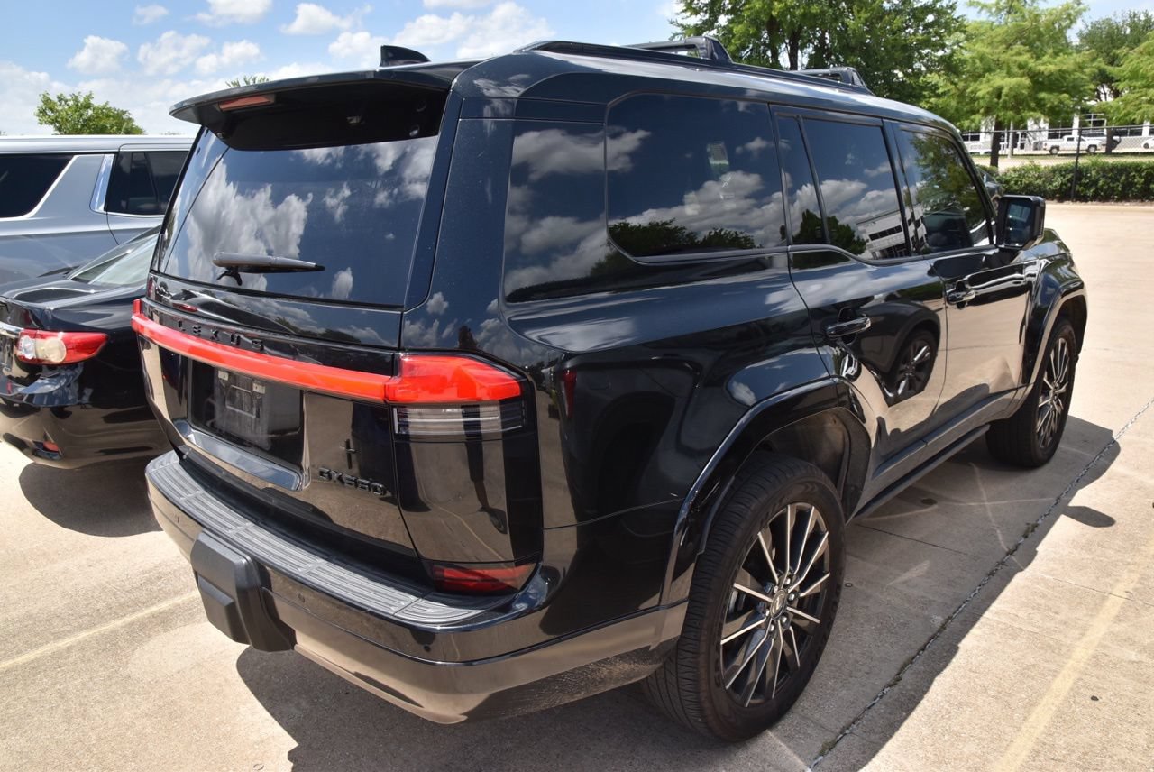Used 2025 Lexus GX 550 w/ Accessory Package (2T) AWD/4WD image 5