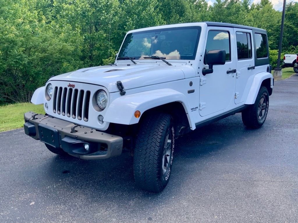 Used 2017 Jeep Wrangler Unlimited Sahara AWD/4WD image 4