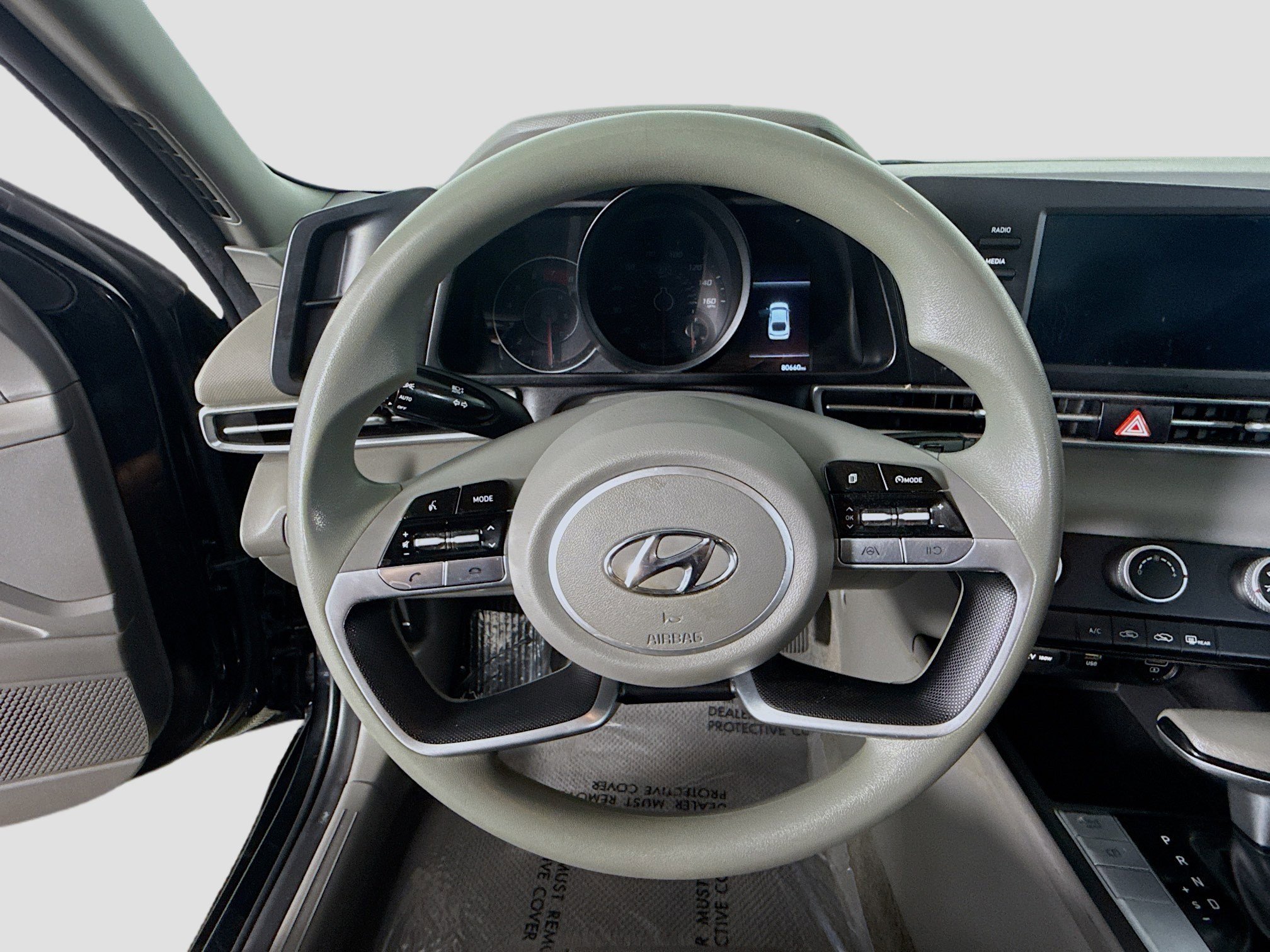 Used 2023 Hyundai Elantra SE image 13