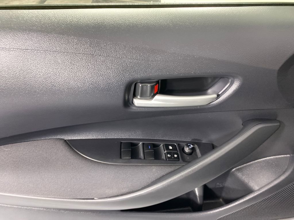 Certified 2021 Toyota Corolla LE w/ LE Convenience Package image 10
