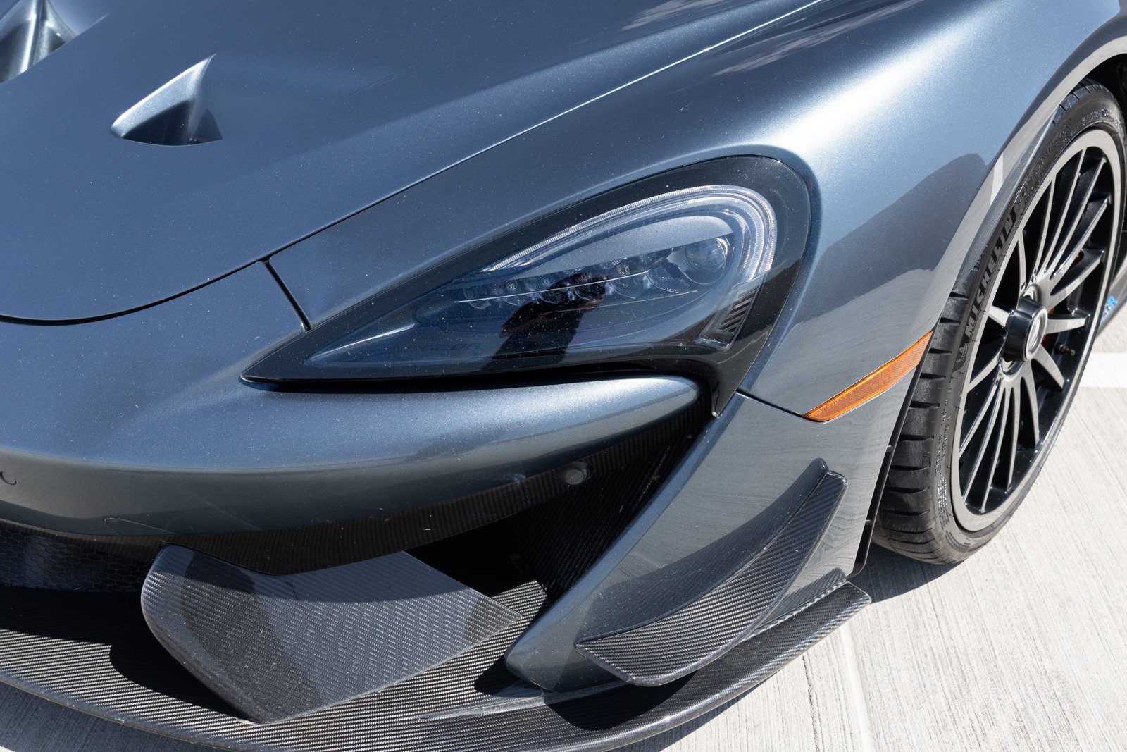Used 2020 McLaren 620R RWD image 34