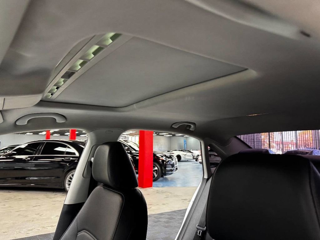 Used 2021 Volkswagen Passat 2.0T SE image 36