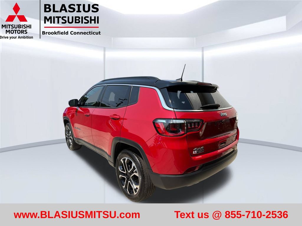 Used 2023 Jeep Compass Limited w/ Sun and Sound Group AWD/4WD image 12