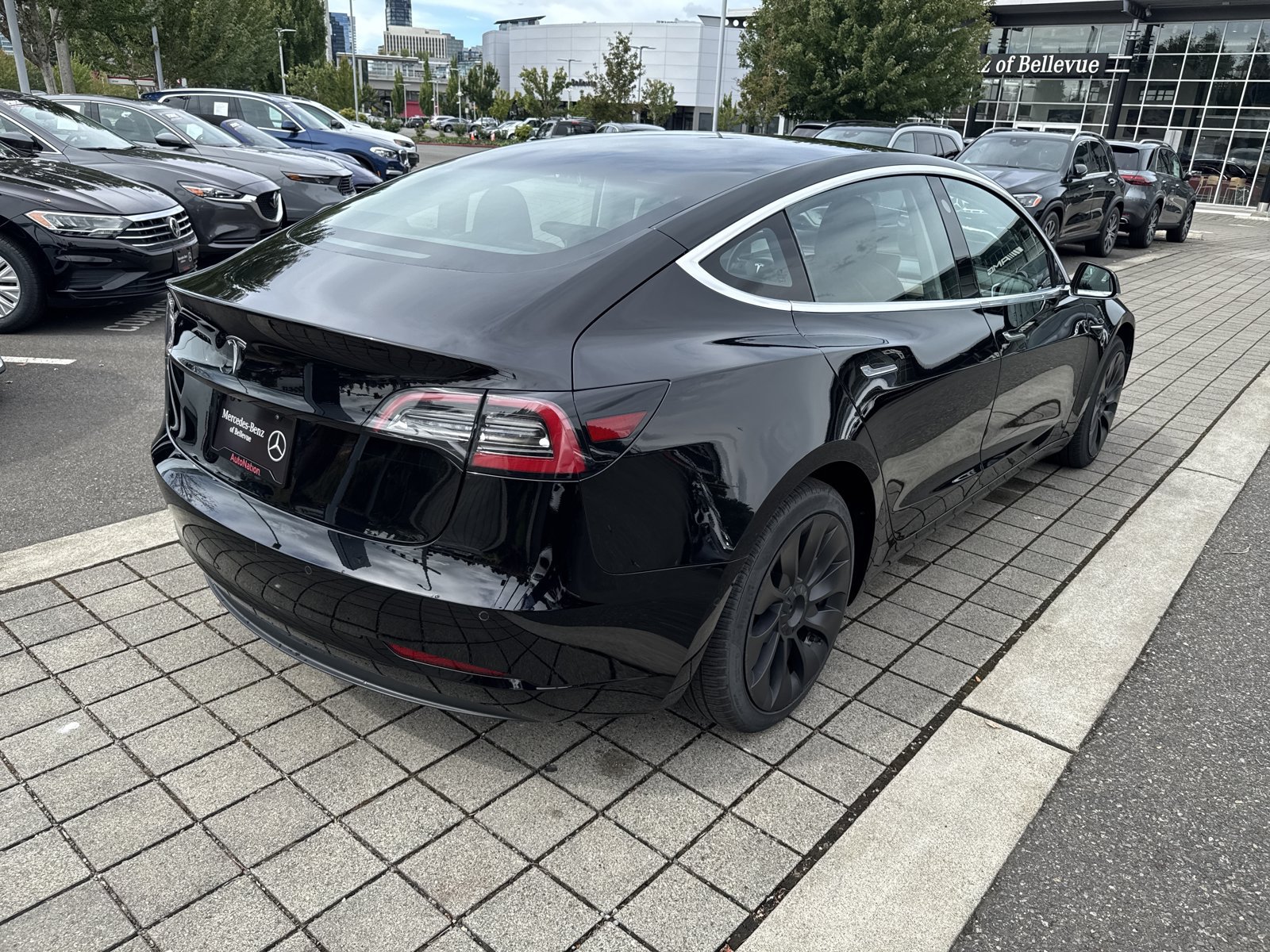 Used 2018 Tesla Model 3 Long Range RWD image 5