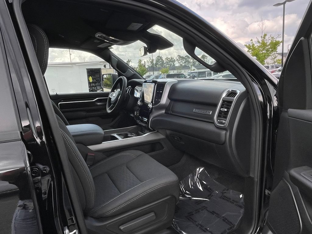 Used 2025 RAM 1500 Big Horn AWD/4WD image 39