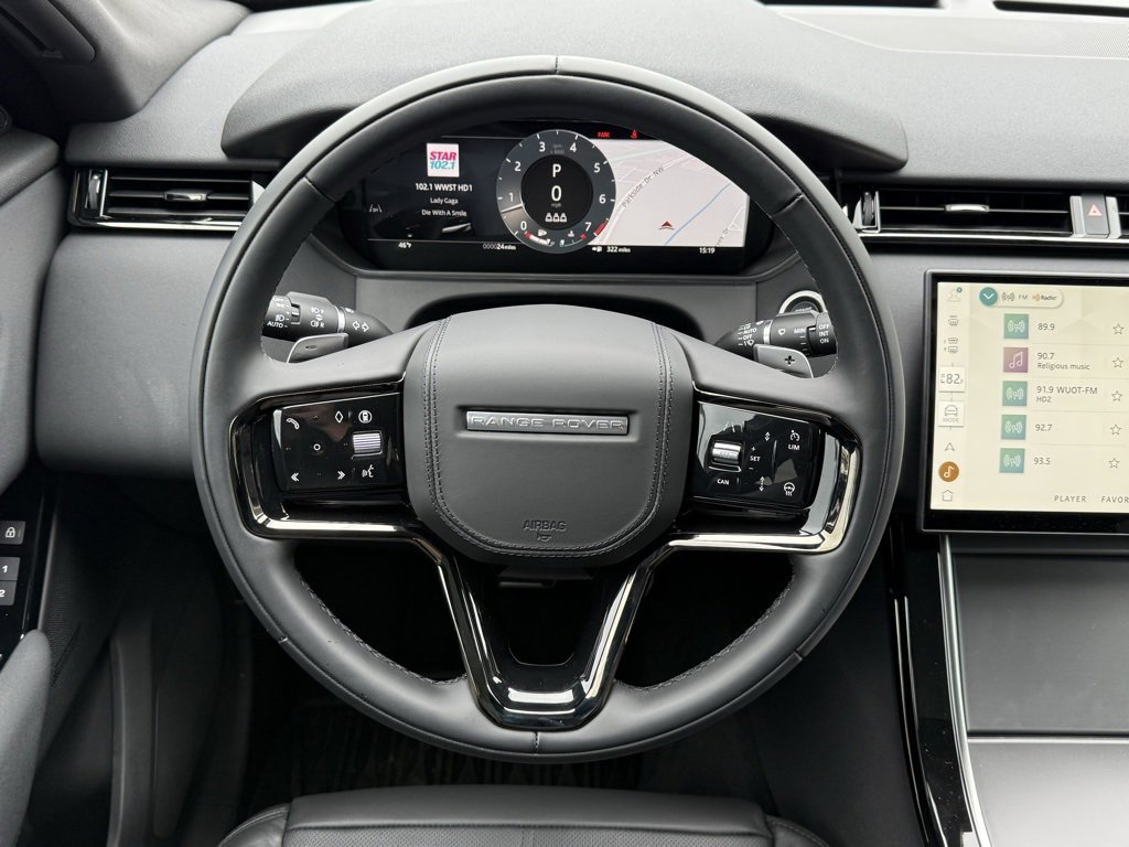 New 2025 Land Rover Range Rover Velar Dynamic SE image 17