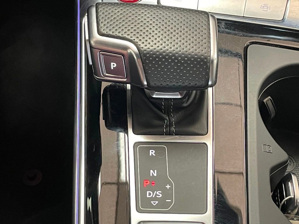 Used 2021 Audi S6 Premium Plus w/ S Sport Package image 42