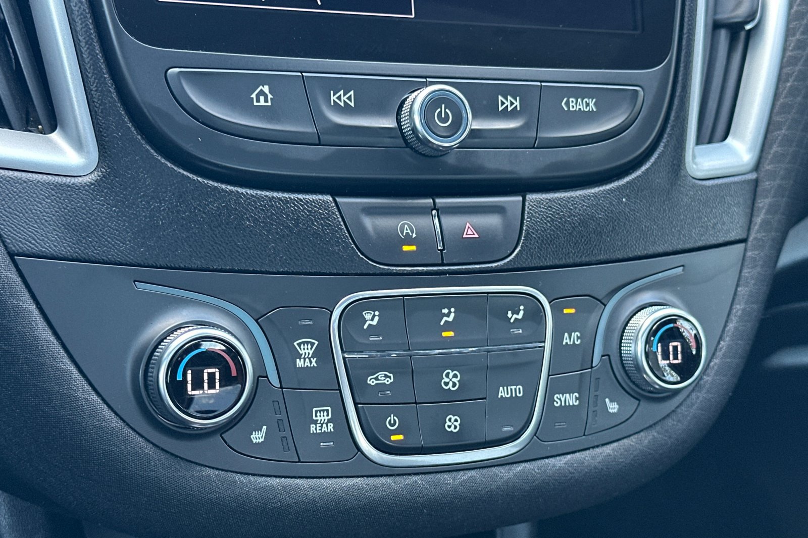 Used 2024 Chevrolet Malibu LT FWD image 19