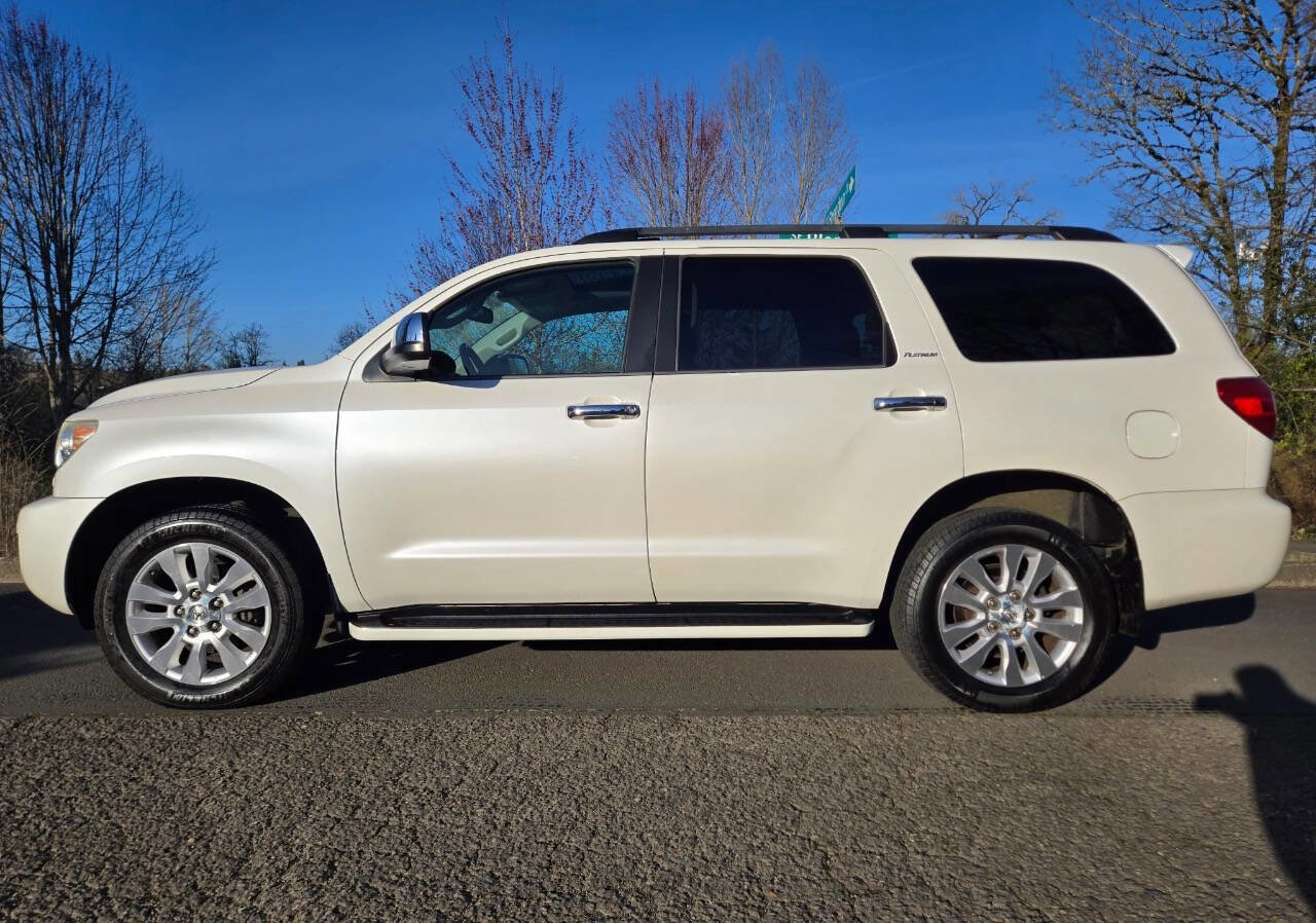 Used 2016 Toyota Sequoia Platinum image 4