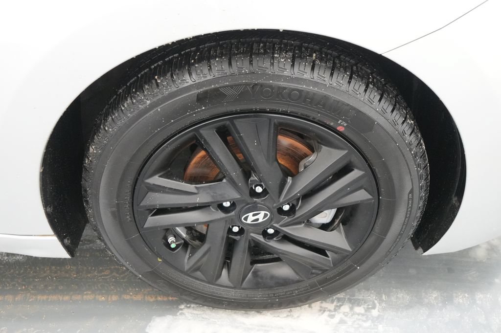Used 2019 Hyundai Elantra SEL w/ Cargo Package FWD image 16