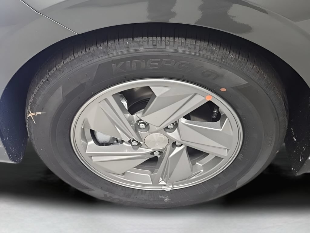 New 2026 Hyundai Elantra SE FWD image 39