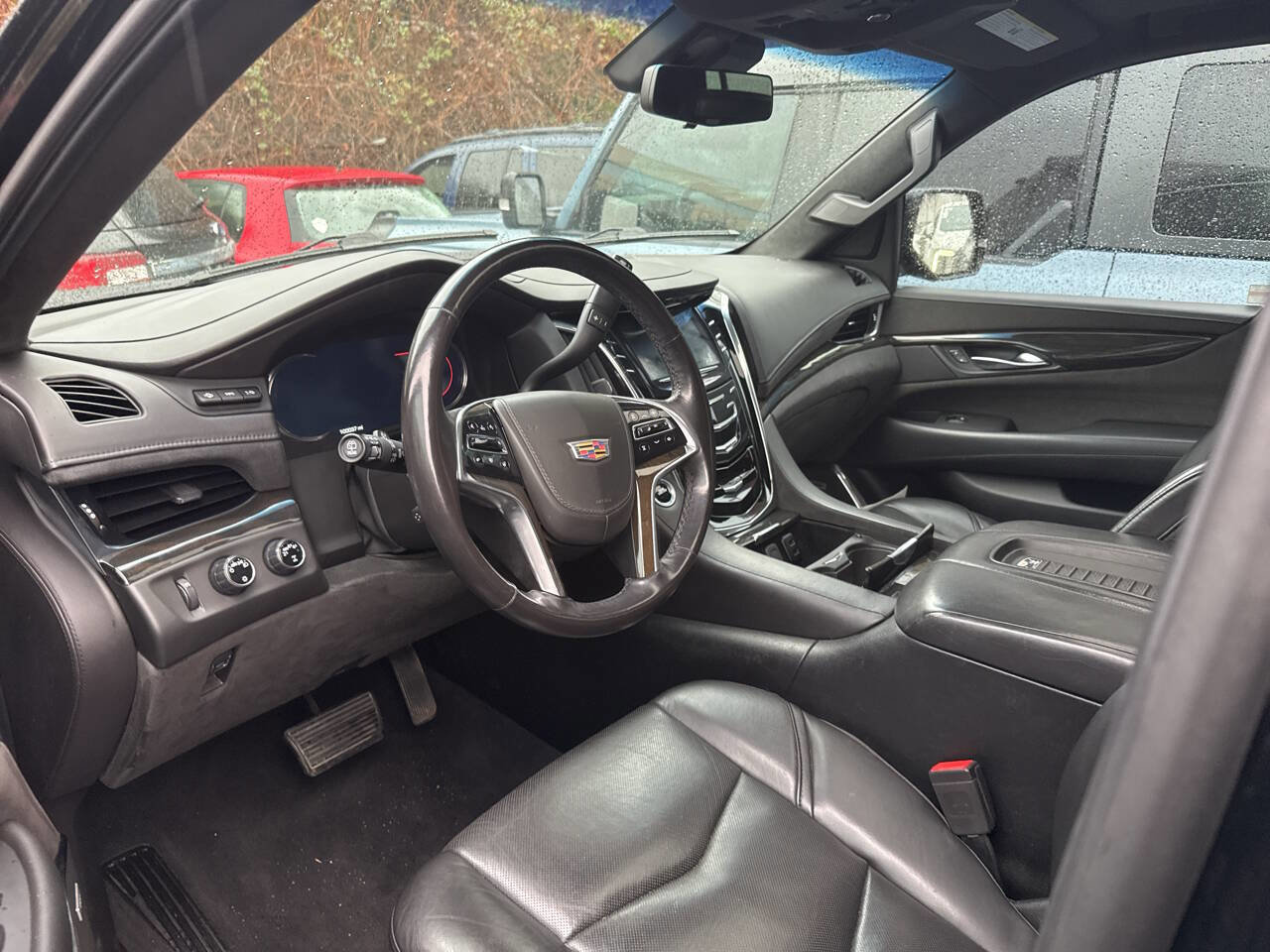Used 2018 Cadillac Escalade Platinum AWD/4WD image 4