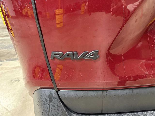 Certified 2021 Toyota RAV4 XLE Premium image 27