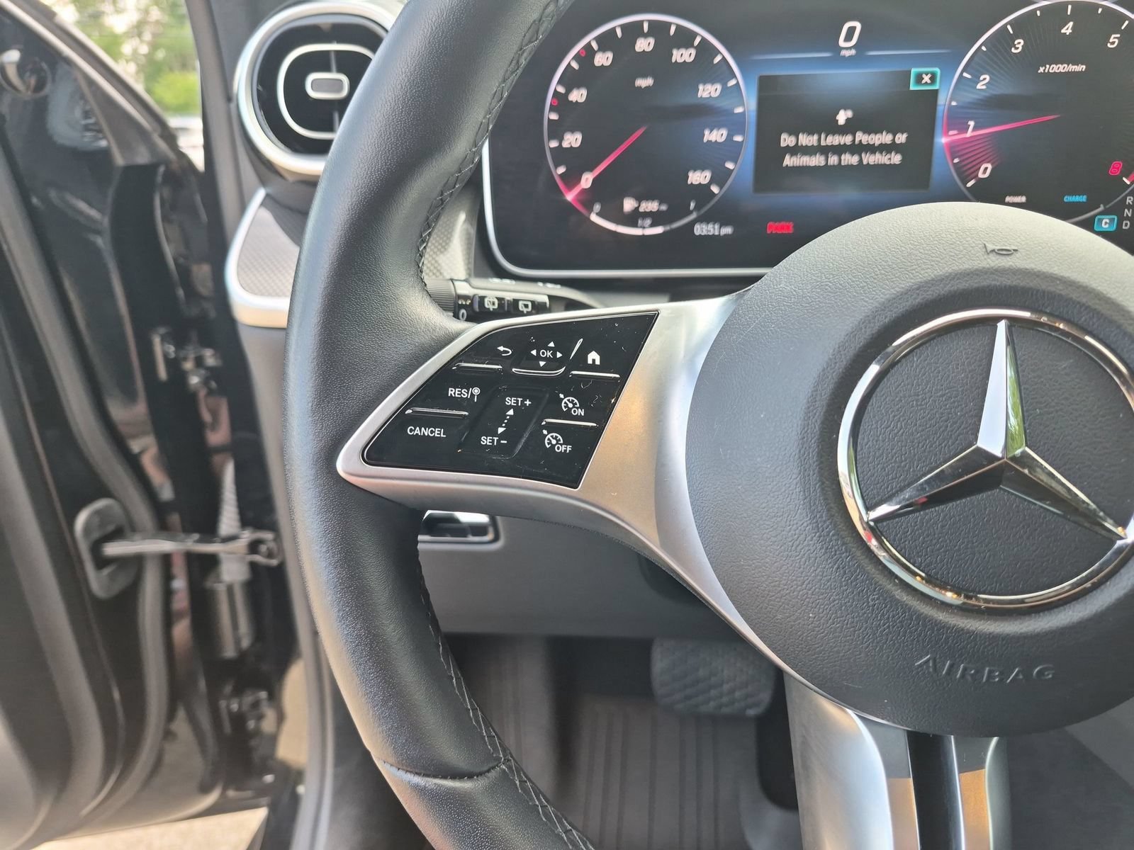 Used 2024 Mercedes-Benz GLC 300 4MATIC image 20
