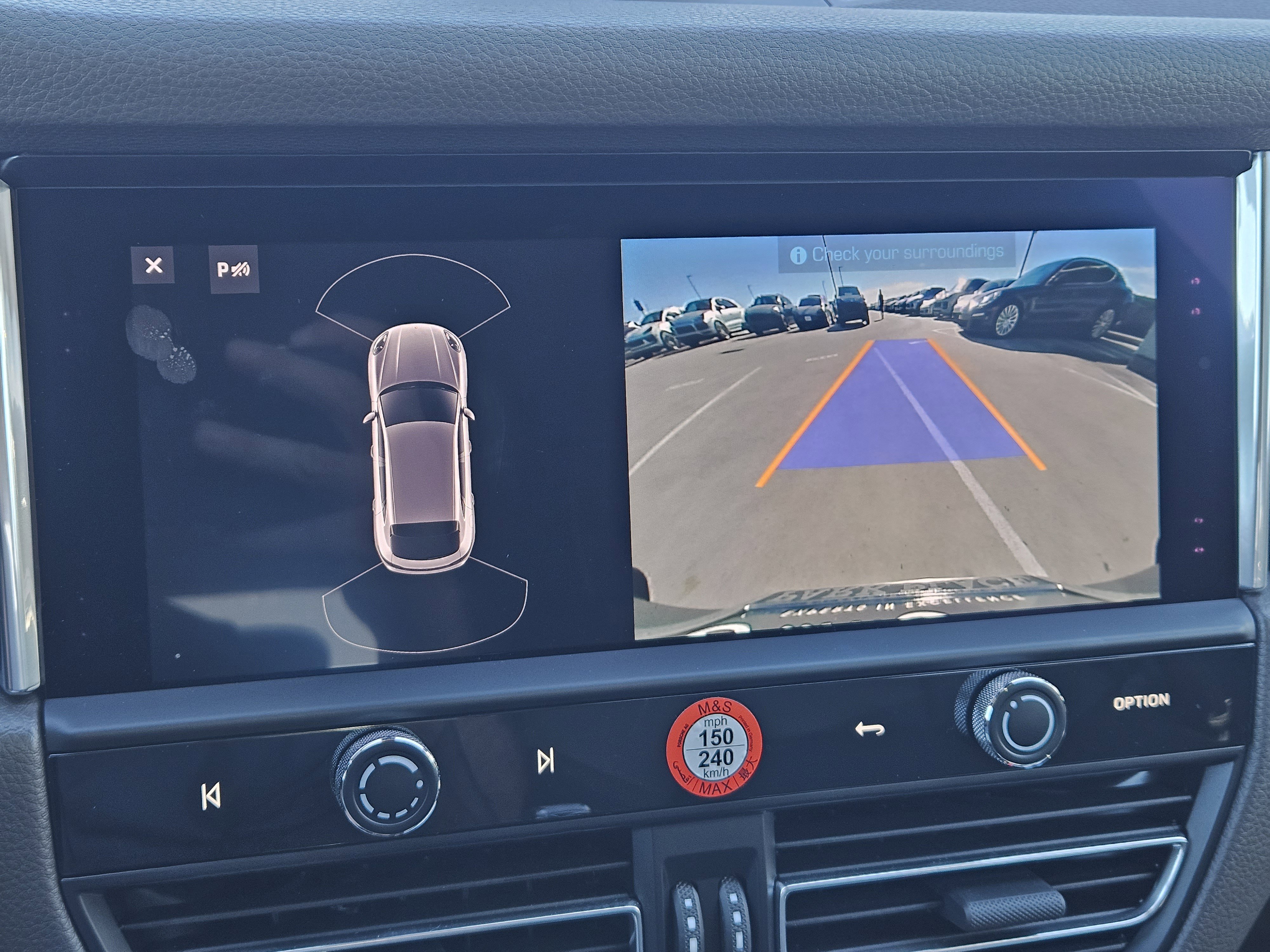 Certified 2025 Porsche Macan image 18