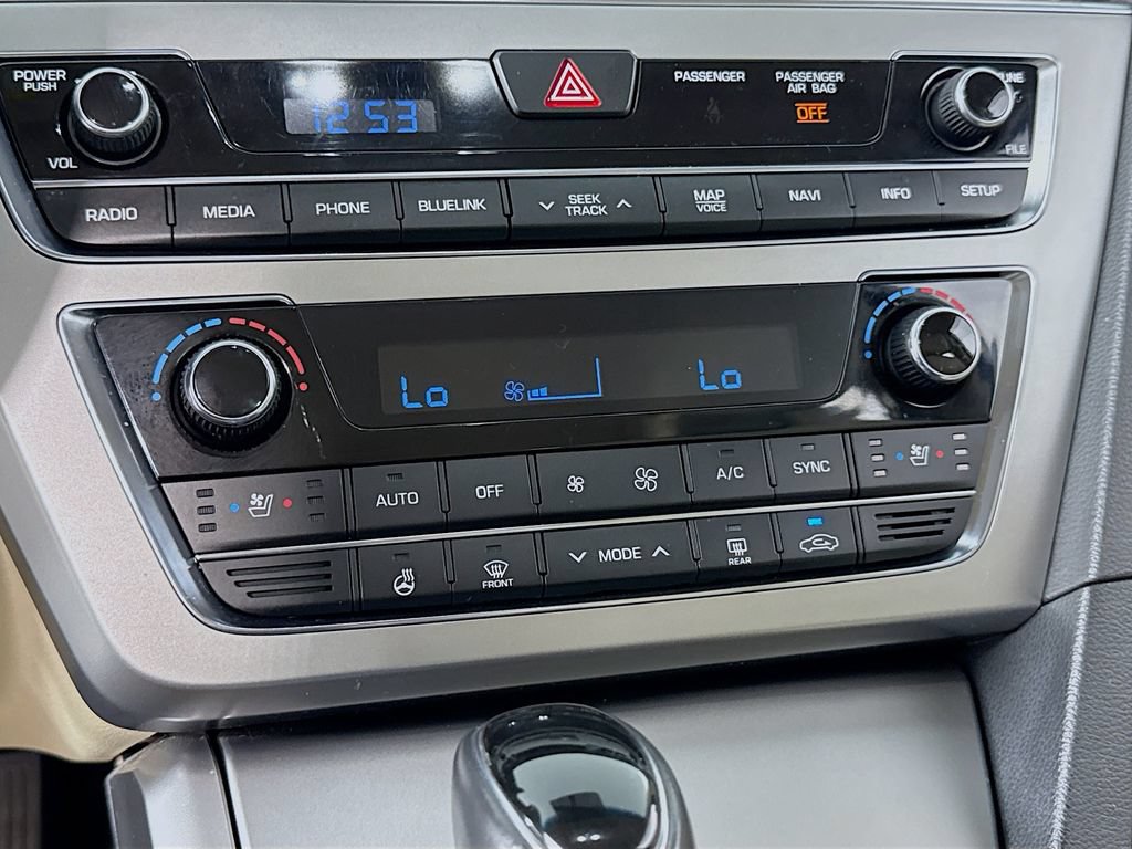 Used 2015 Hyundai Sonata Limited w/ Option Group 05 FWD image 30