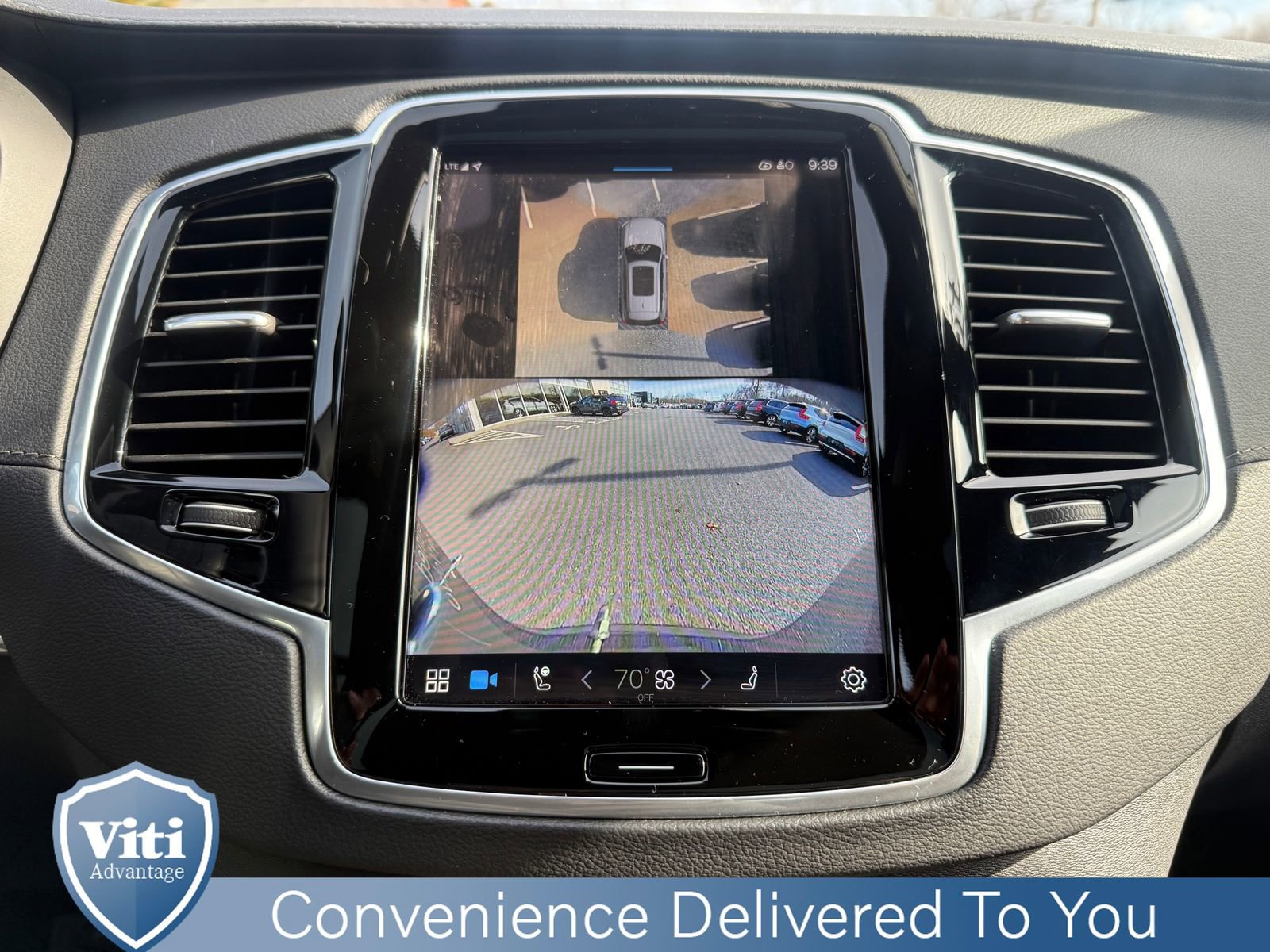 Certified 2024 Volvo XC90 B6 Ultimate w/ Protection Package Premier image 34