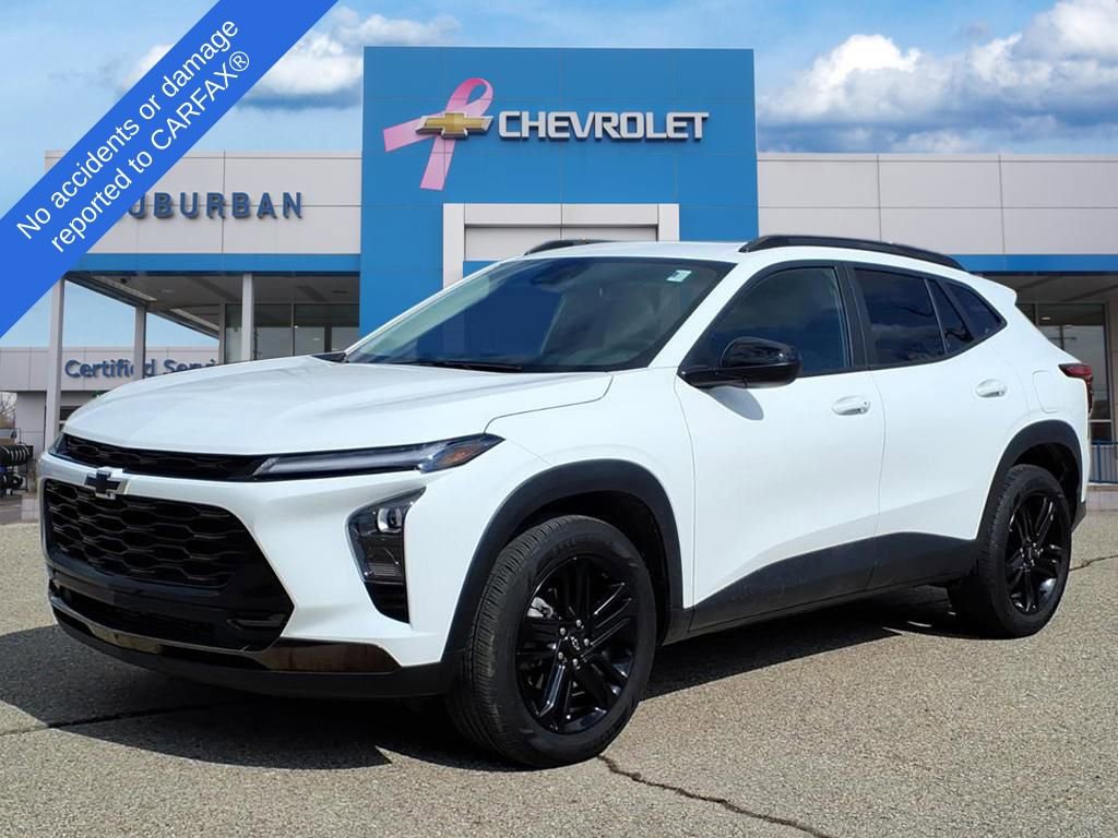 Used 2025 Chevrolet Trax ACTIV w/ Sunroof Package image 1