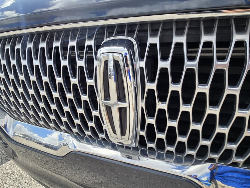 Used 2021 Lincoln Aviator Reserve w/ Equipment Group 202A image 10