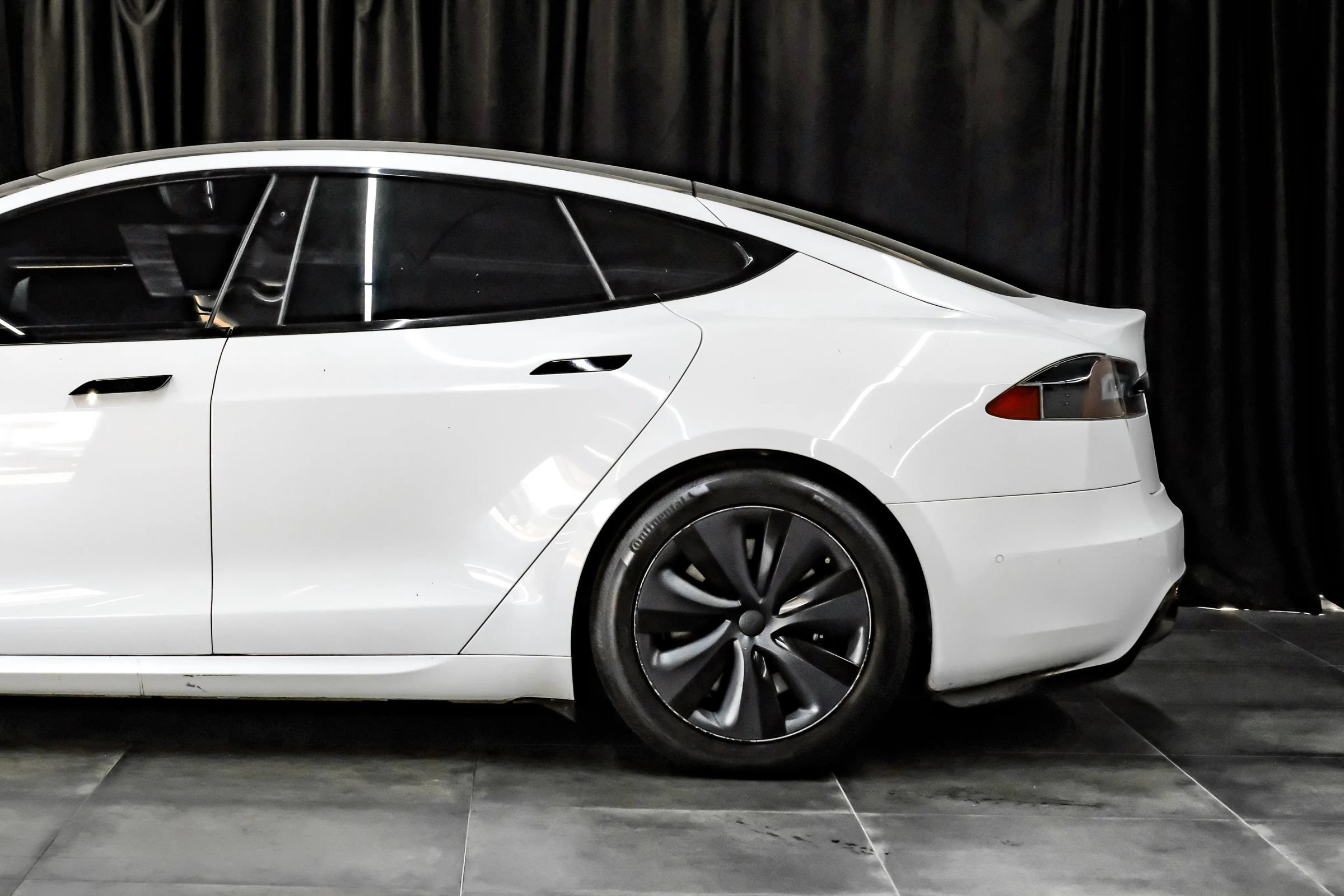 Used 2022 Tesla Model S AWD/4WD image 14