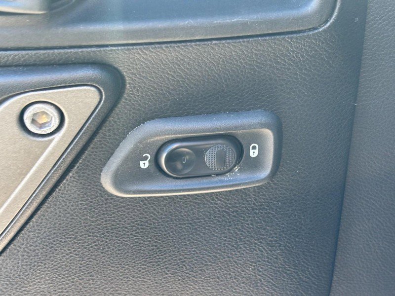 Used 2018 Jeep Wrangler Unlimited Sport AWD/4WD image 16