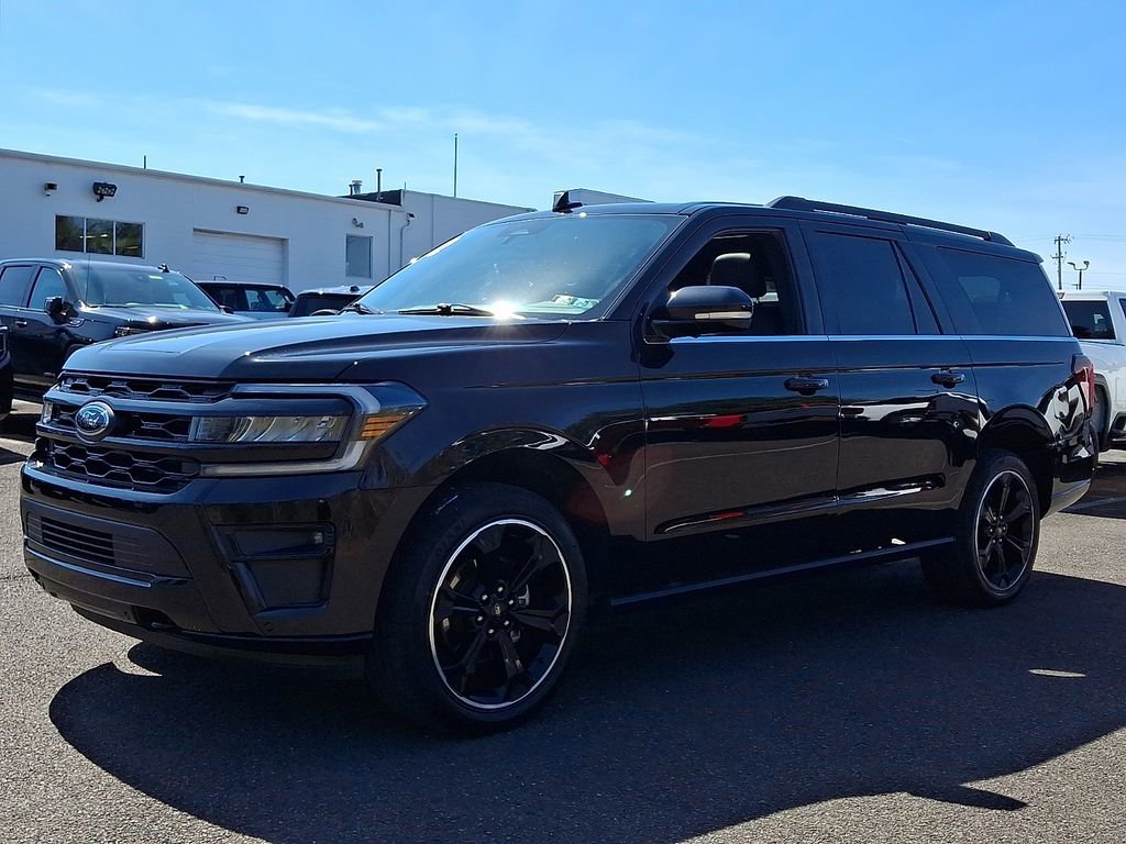 Used 2022 Ford Expedition Max Limited AWD/4WD image 3
