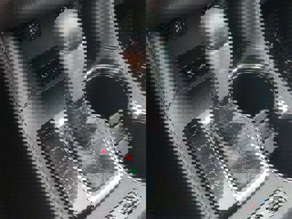 Used 2016 Toyota Highlander Limited Platinum image 34