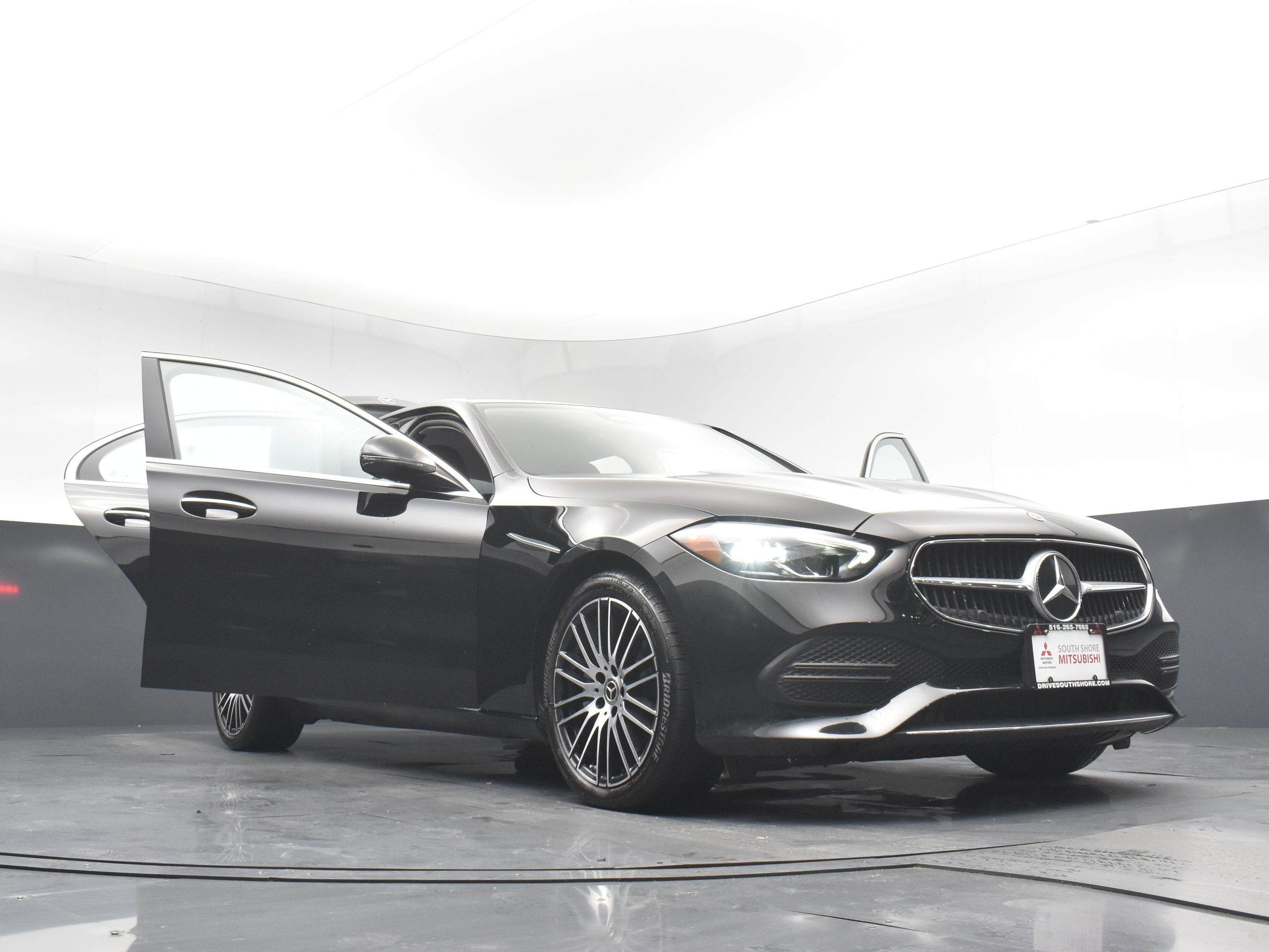 Used 2023 Mercedes-Benz C 300 Sedan image 28