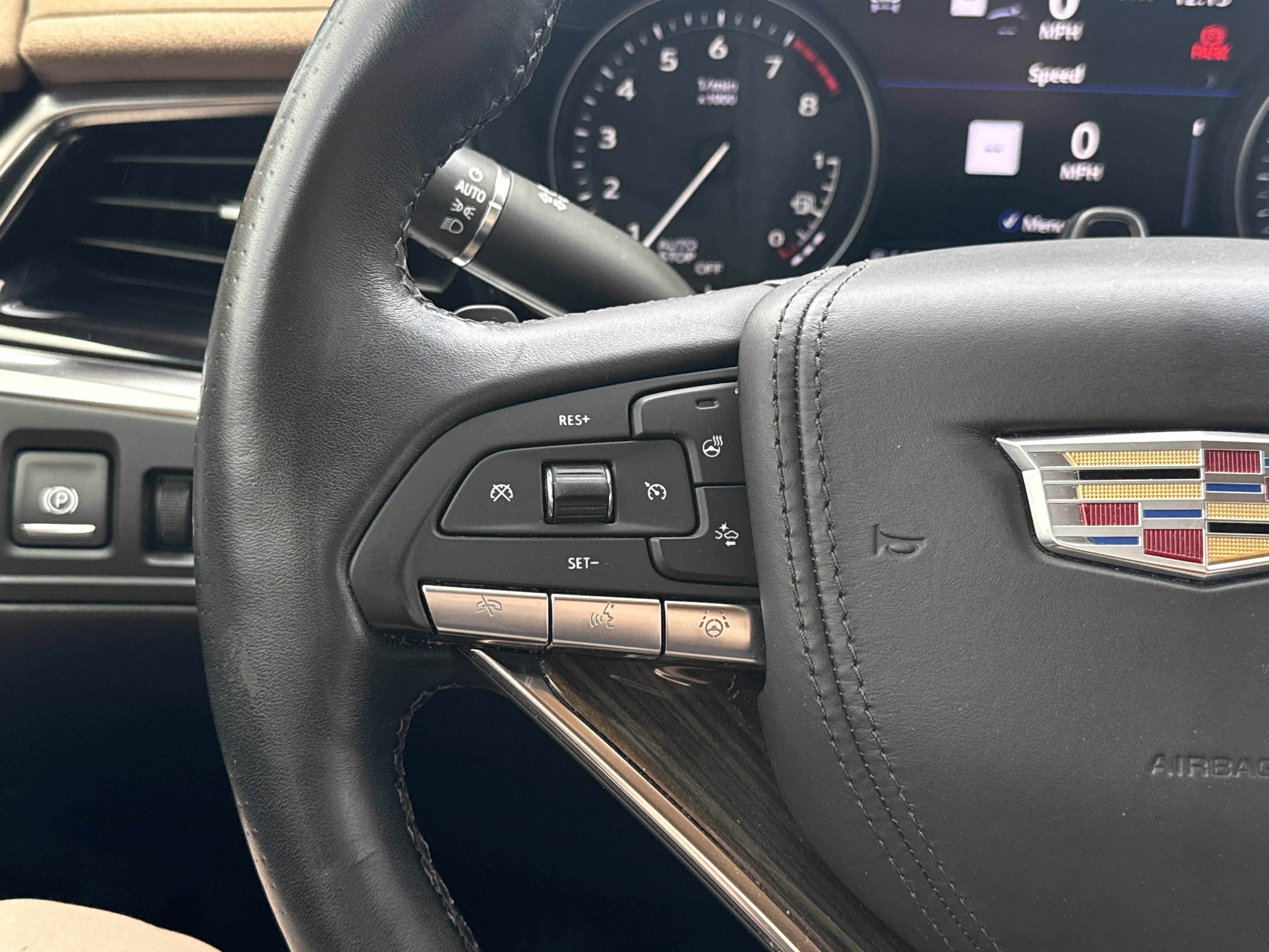 Used 2022 Cadillac XT6 Premium Luxury w/ Platinum Package AWD/4WD image 26