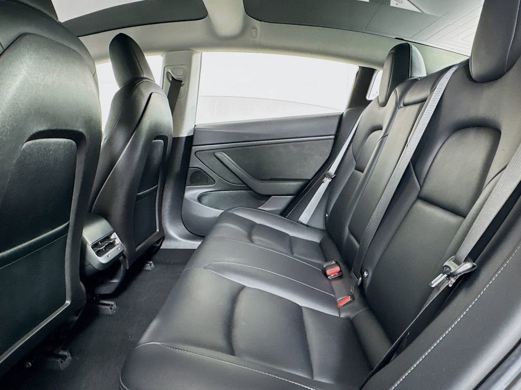 Used 2018 Tesla Model 3 Long Range image 12