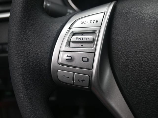 Used 2015 Nissan Rogue SV image 18