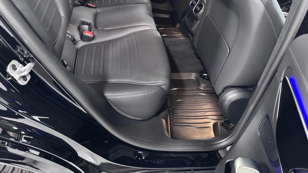 Certified 2025 Mercedes-Benz GLC 300 4MATIC image 24