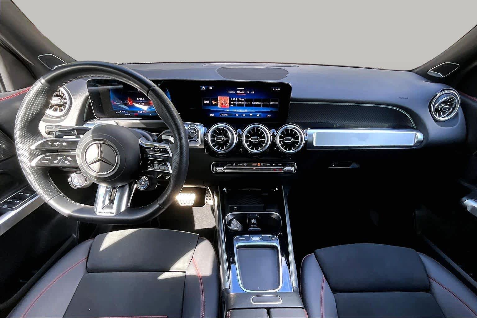 Used 2025 Mercedes-Benz GLB 35 AMG 4MATIC image 16