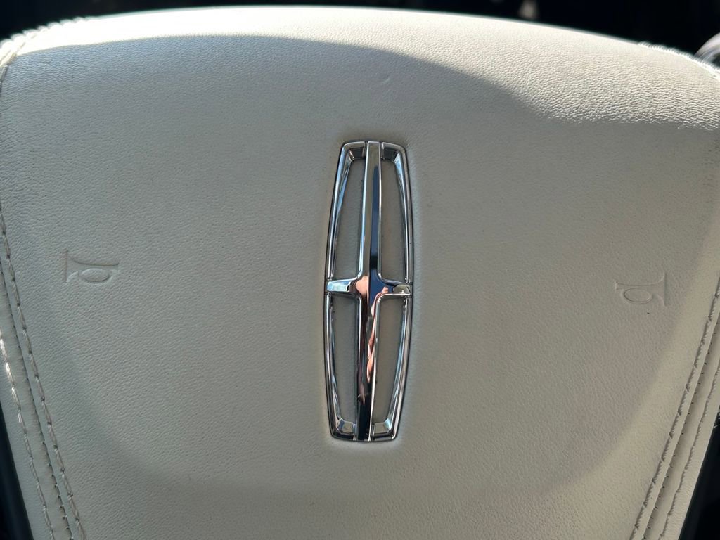 Used 2023 Lincoln Aviator Black Label image 32