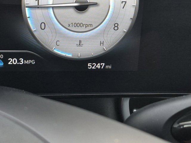 Used 2025 Hyundai Elantra SEL image 22