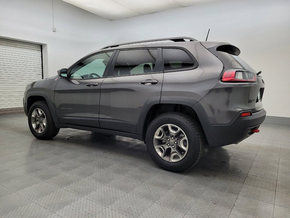 Used 2019 Jeep Cherokee Trailhawk image 3