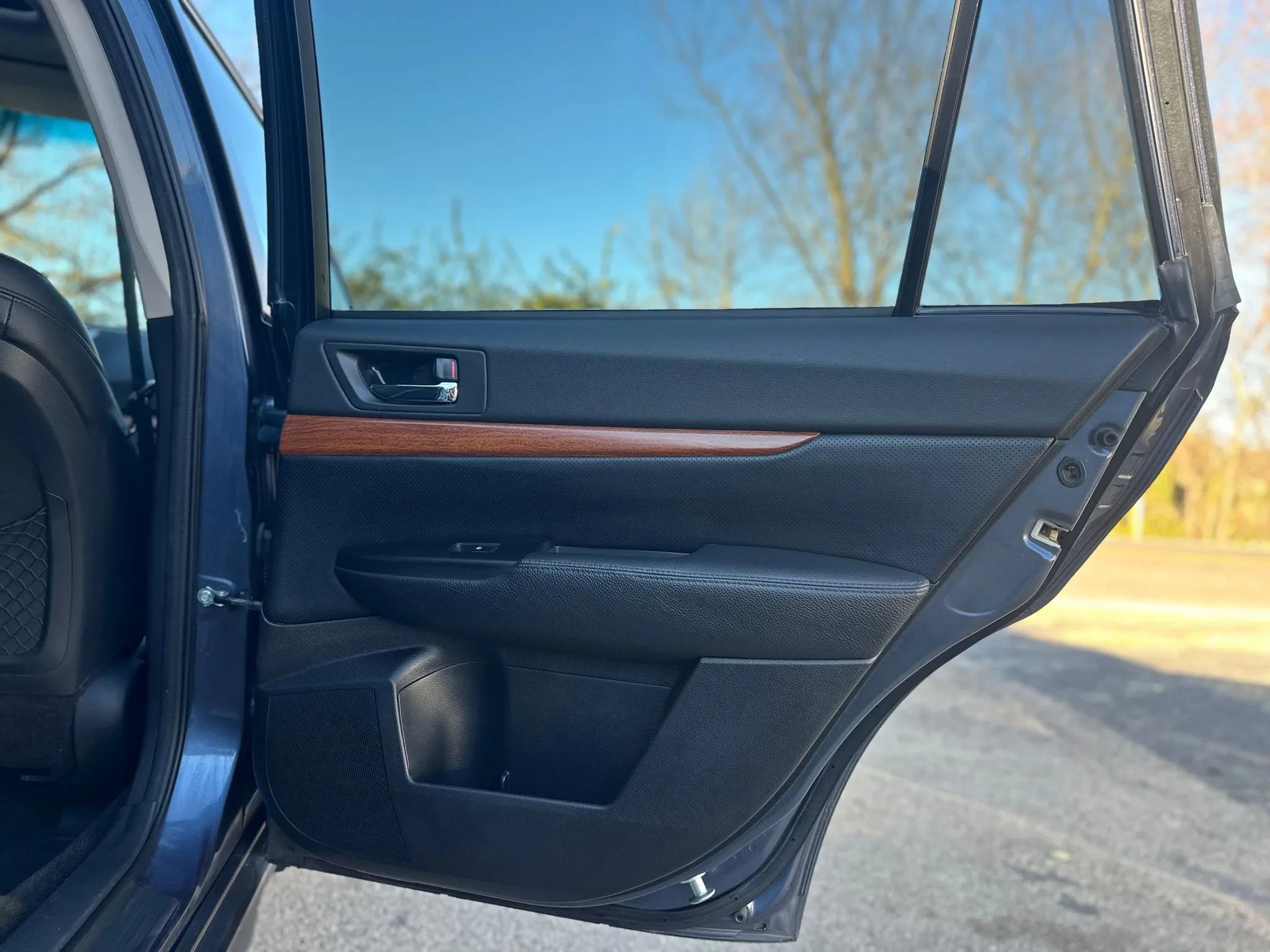 Used 2013 Subaru Outback 3.6R Limited w/ Moonroof Pkg image 35