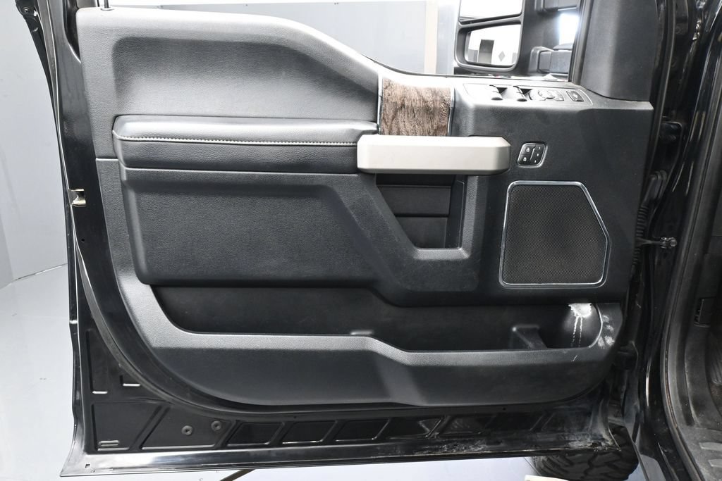 Used 2019 Ford F250 Lariat w/ Chrome Package AWD/4WD image 14
