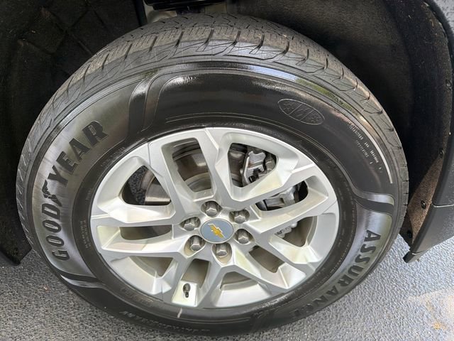 Used 2021 Chevrolet Traverse LS w/ LPO, Floor Liner Package FWD image 12