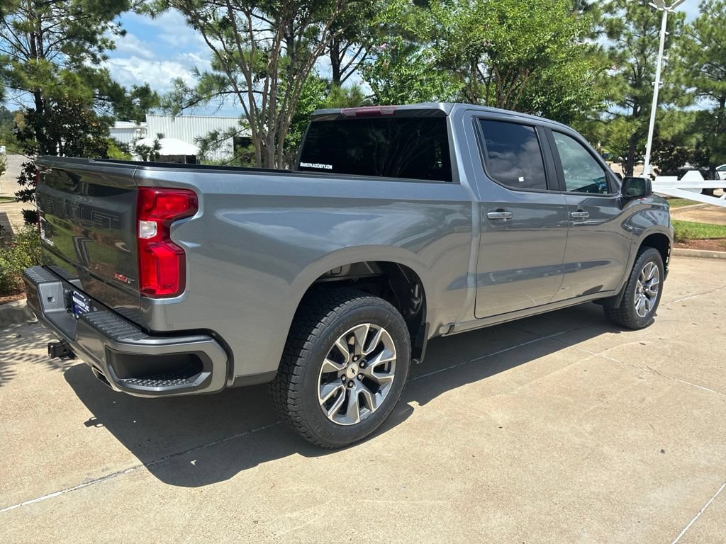 Used 2022 Chevrolet Silverado 1500 RST w/ LPO, Blackout Package AWD/4WD image 7