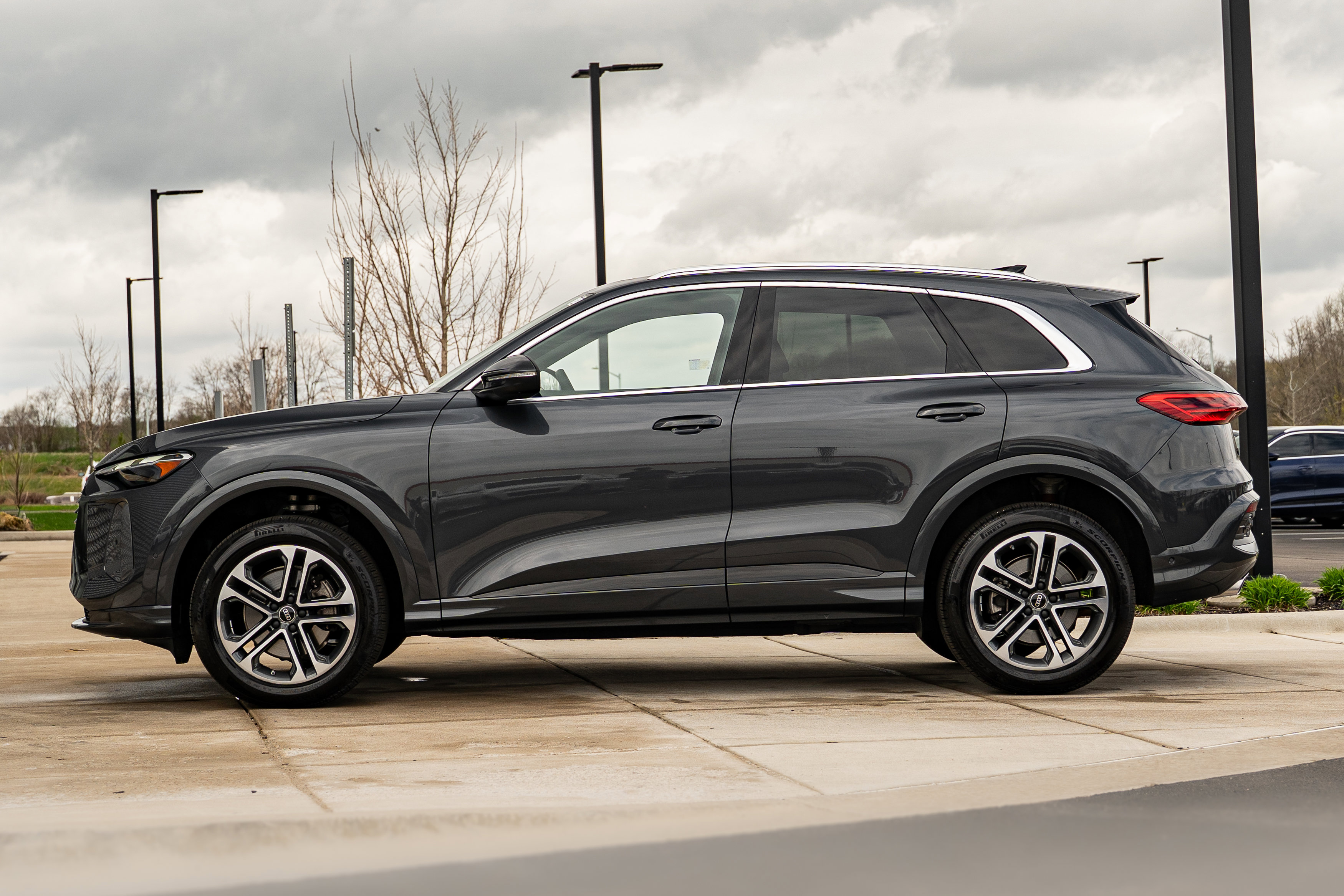 Certified 2025 Audi Q5 Premium w/ Convenience Package image 6