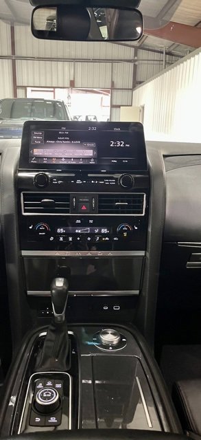 Used 2022 Nissan Armada SV image 26