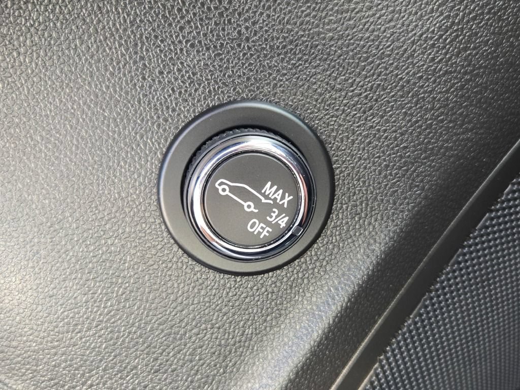 Used 2023 Buick Envision Essence w/ Sport Touring Package AWD/4WD image 35