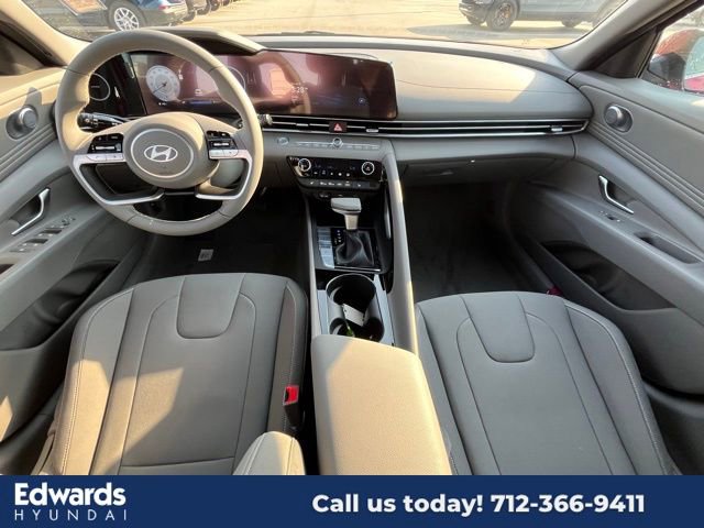 New 2025 Hyundai Elantra SEL image 10