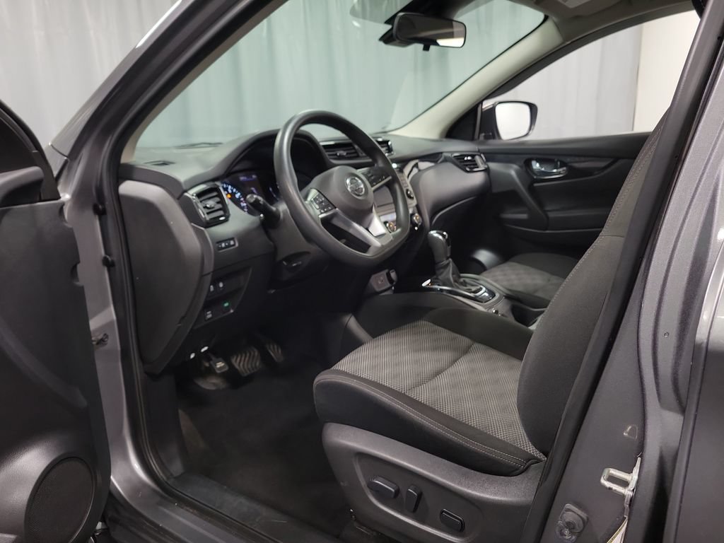 Used 2019 Nissan Rogue Sport SV AWD/4WD image 13