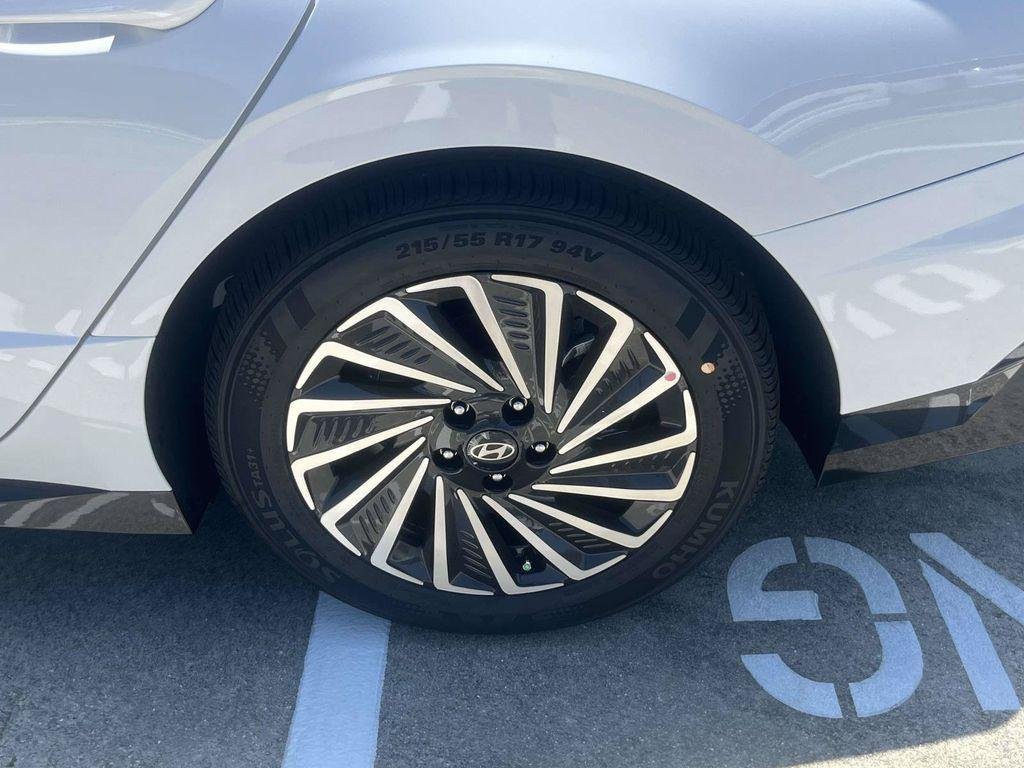 New 2026 Hyundai Sonata Limited FWD image 34
