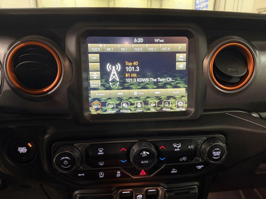 Used 2022 Jeep Gladiator Mojave image 32