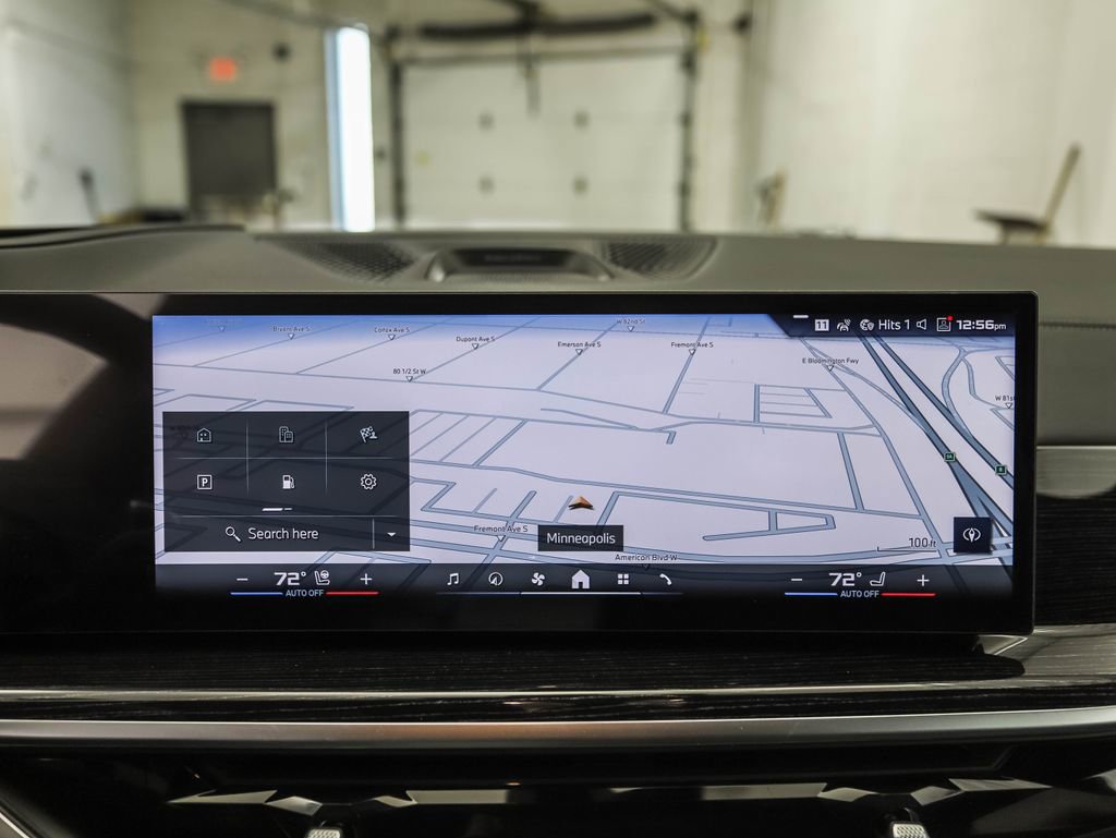 New 2026 BMW X7 M60i image 16